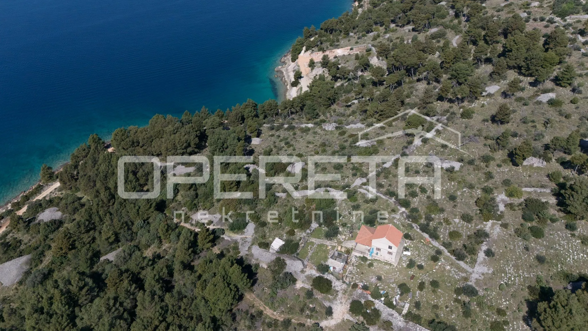 kuća uz more s panoramskim pogledom i terasom – milna, otok brač - slika 11