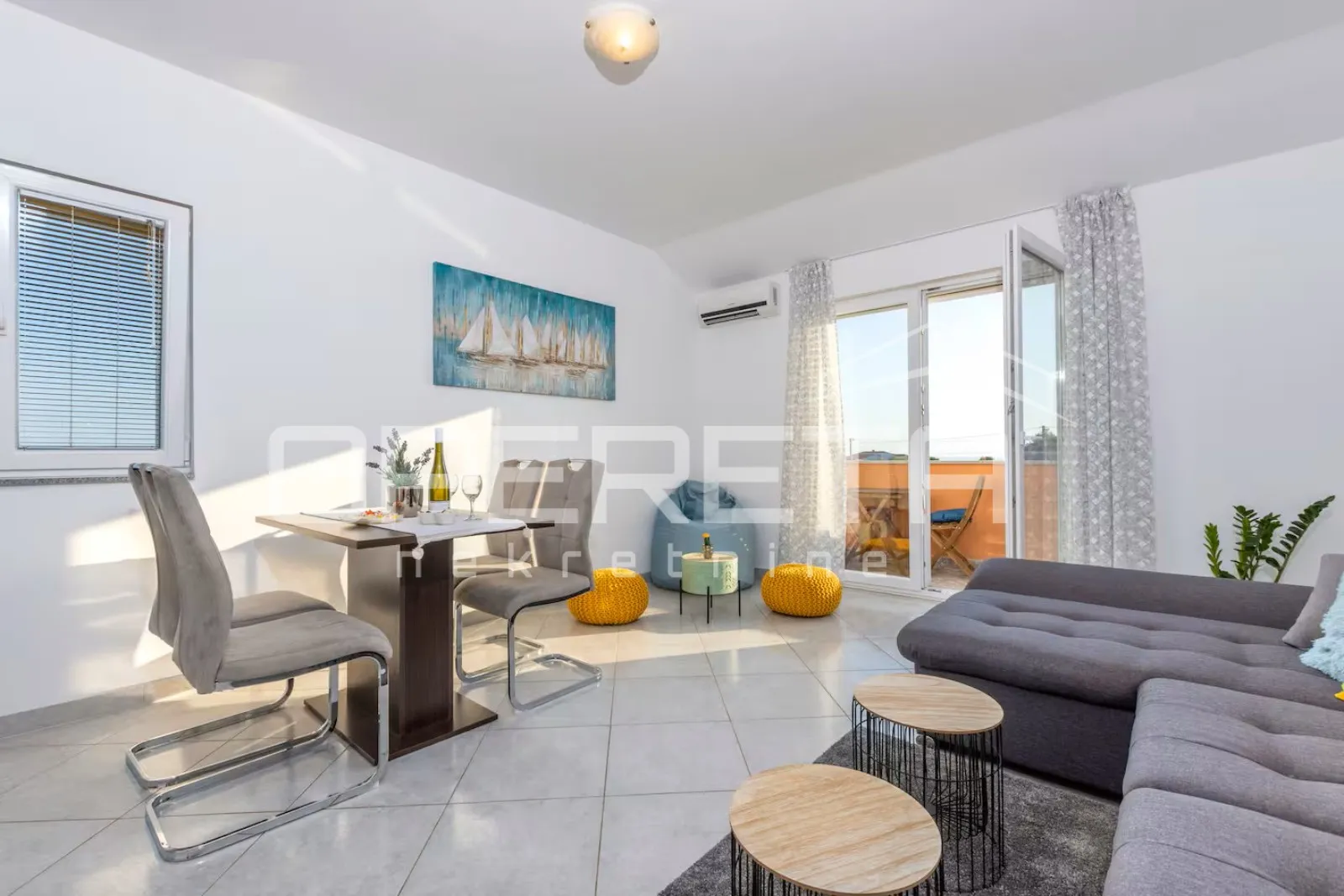 kuća s bazenom i apartmanima u mirnom dijelu rogoznice - slika 7
