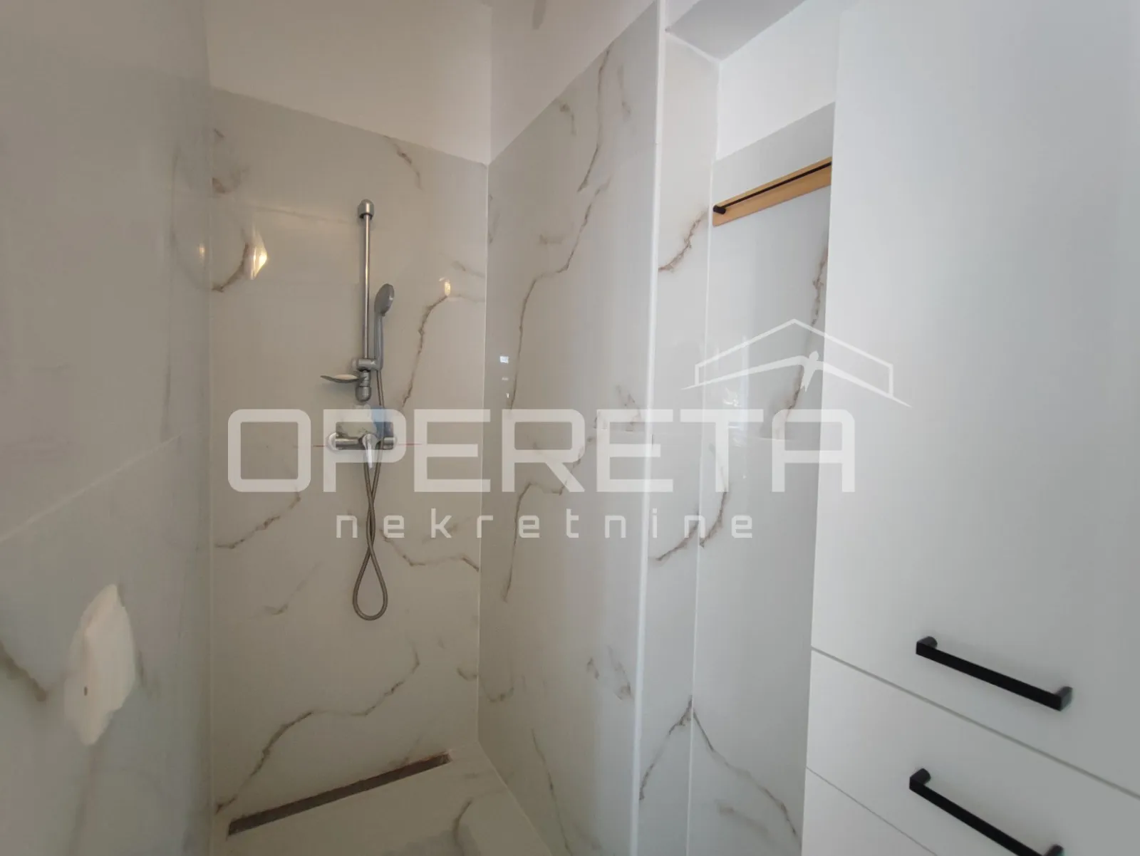 stan 77 m2, dva odvojena apartmana, 100 m do plaže, vir, zadar - slika 16