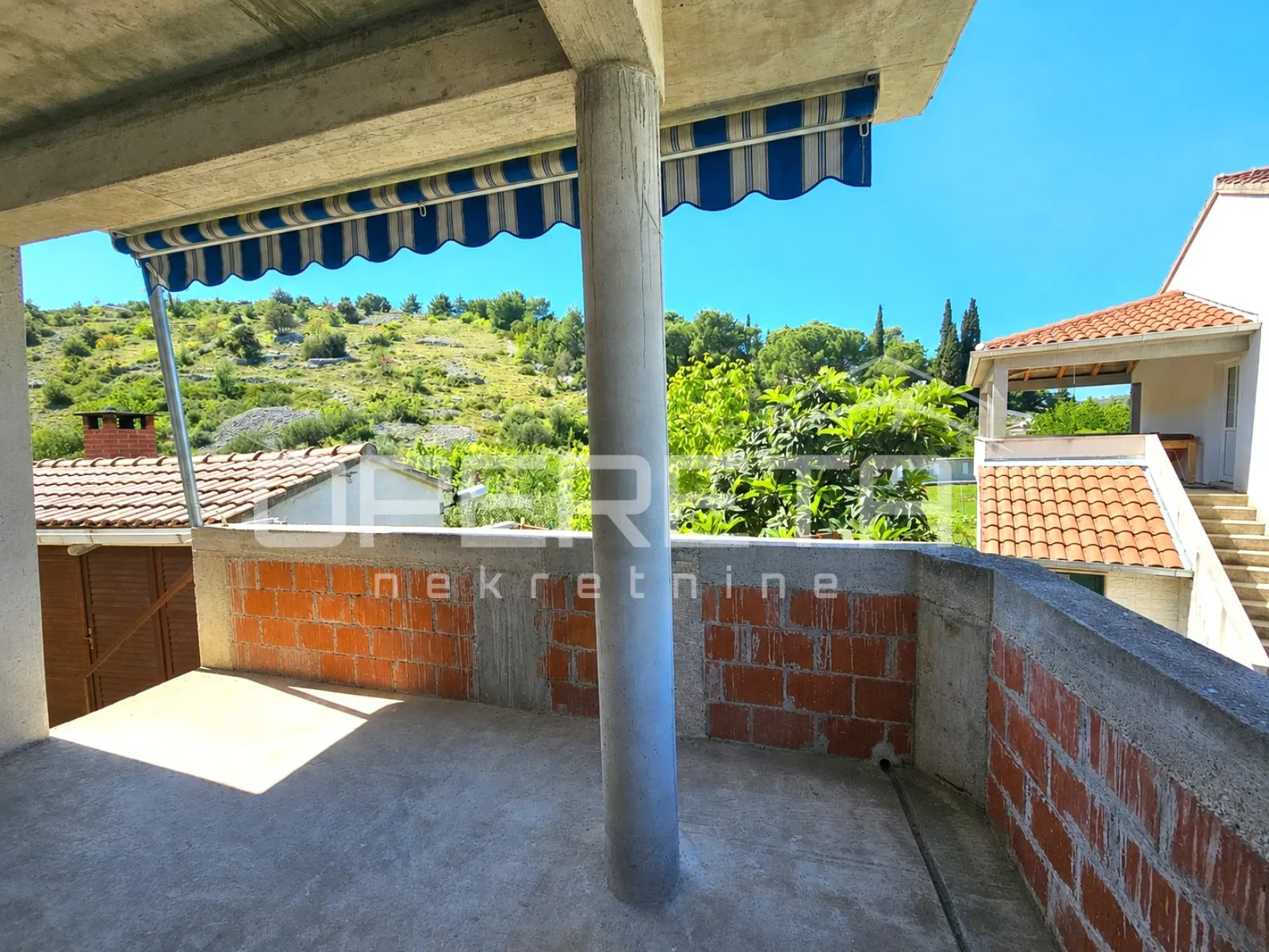 brač, kuća za adaptaciju u mirnoj uvali bobovišća na moru - slika 8