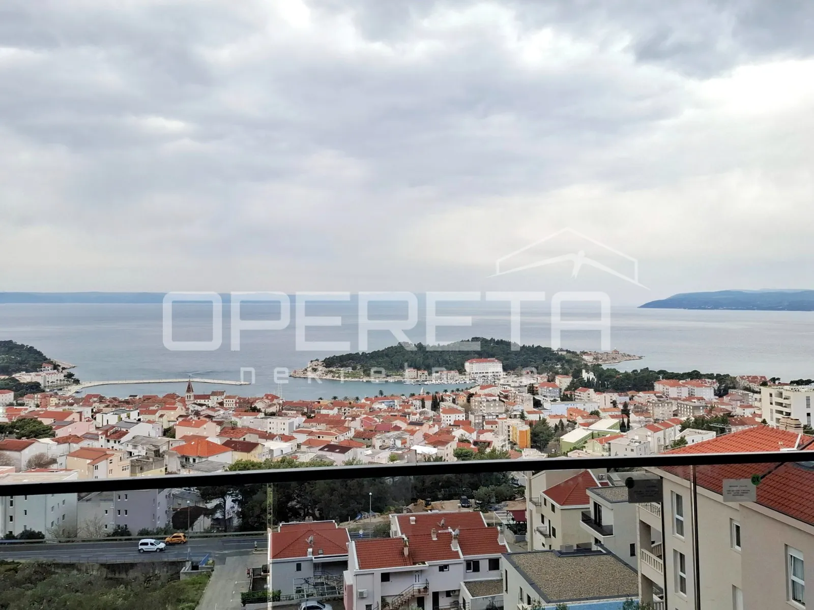 makarska – ekskluzivan stan s panoramskim pogledom i privatnim bazenom - slika 2