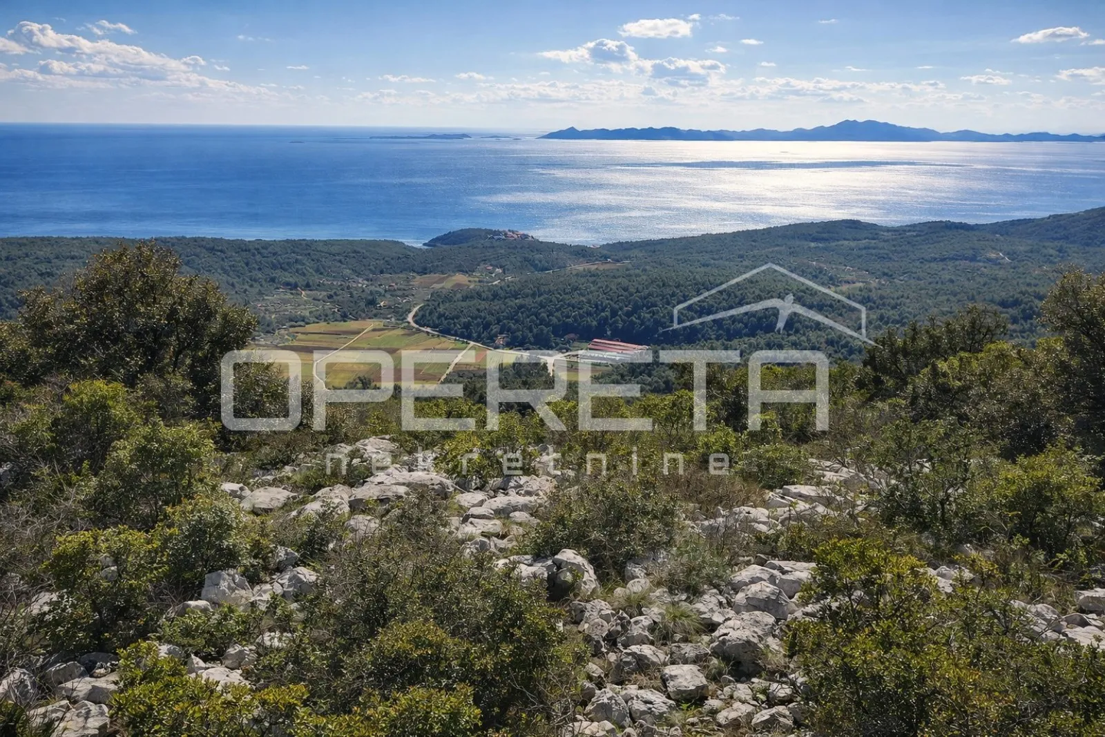 Zemljište 51.000 m2 s pogledom na more, Čara, Korčula