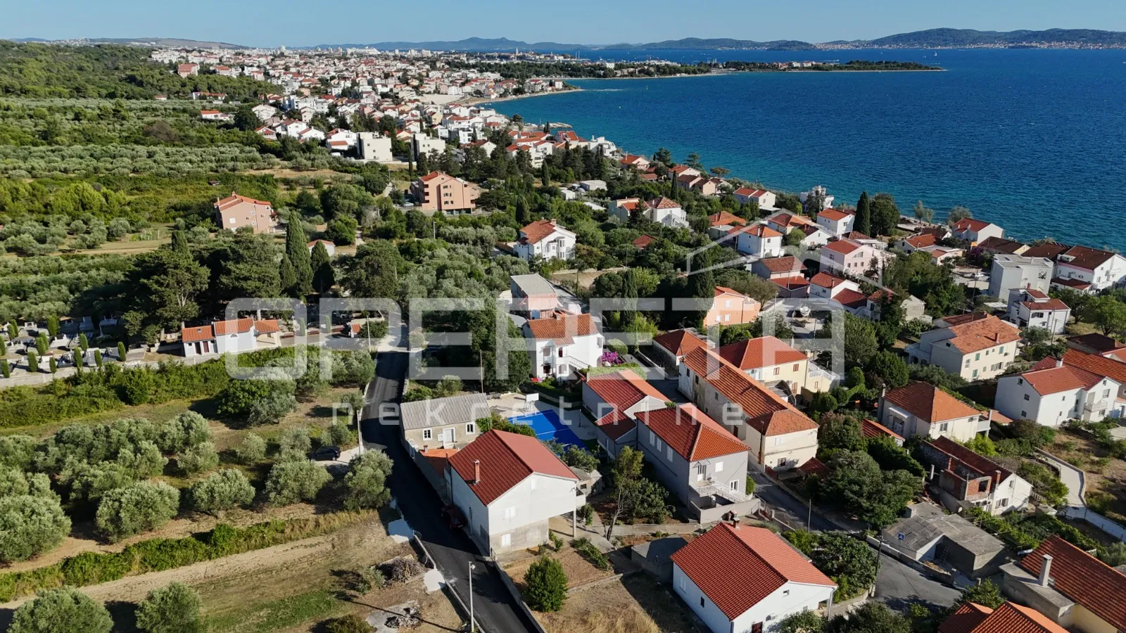 zadar, diklo – kuća s dvorištem, dodatnim objektom i idejnim rješenjem - slika 12
