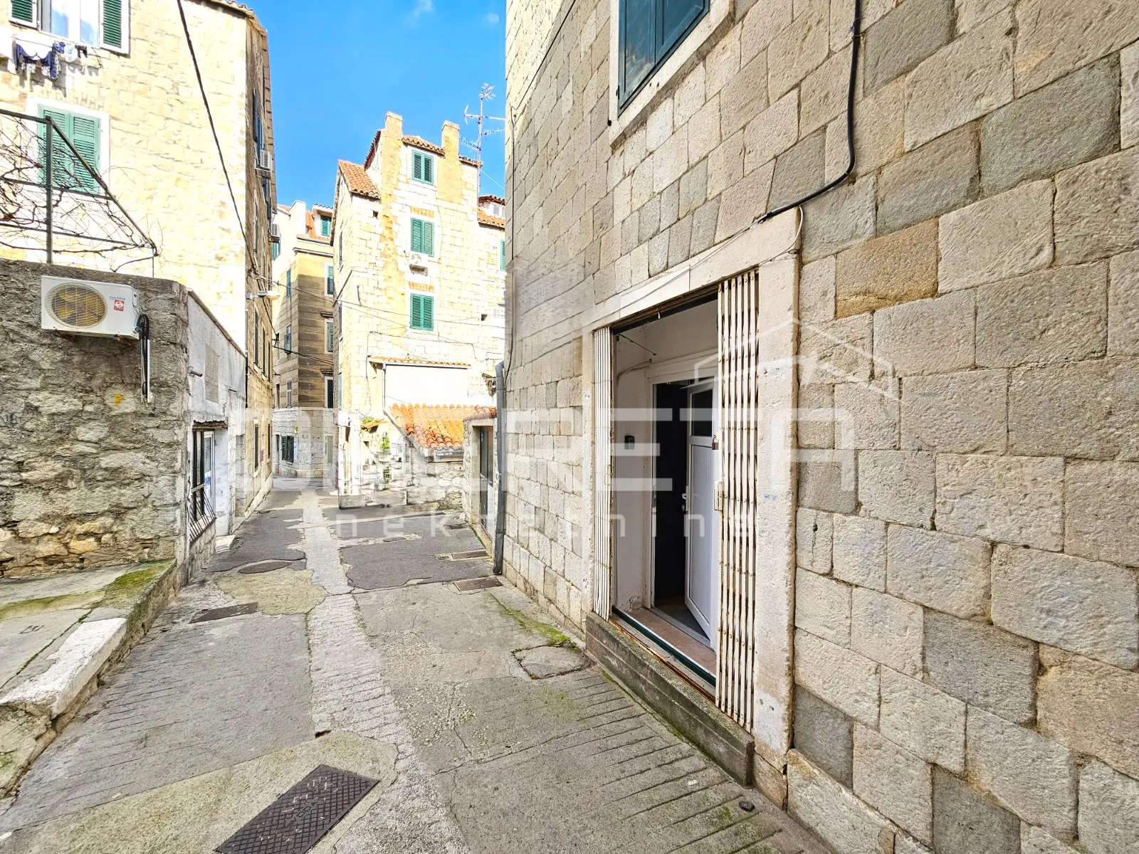 vela varoš, centar splita, poslovni prostor s turističkim potencijalom - slika 3