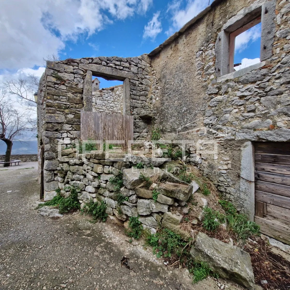 tri kuće u nizu za renovaciju na izvrsnoj lokaciji s panoramskim pogledom - slika 5