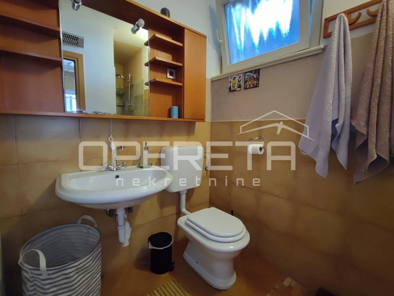 trosoban stan 82 m2, prvi red do mora, zadar, centar - slika 11