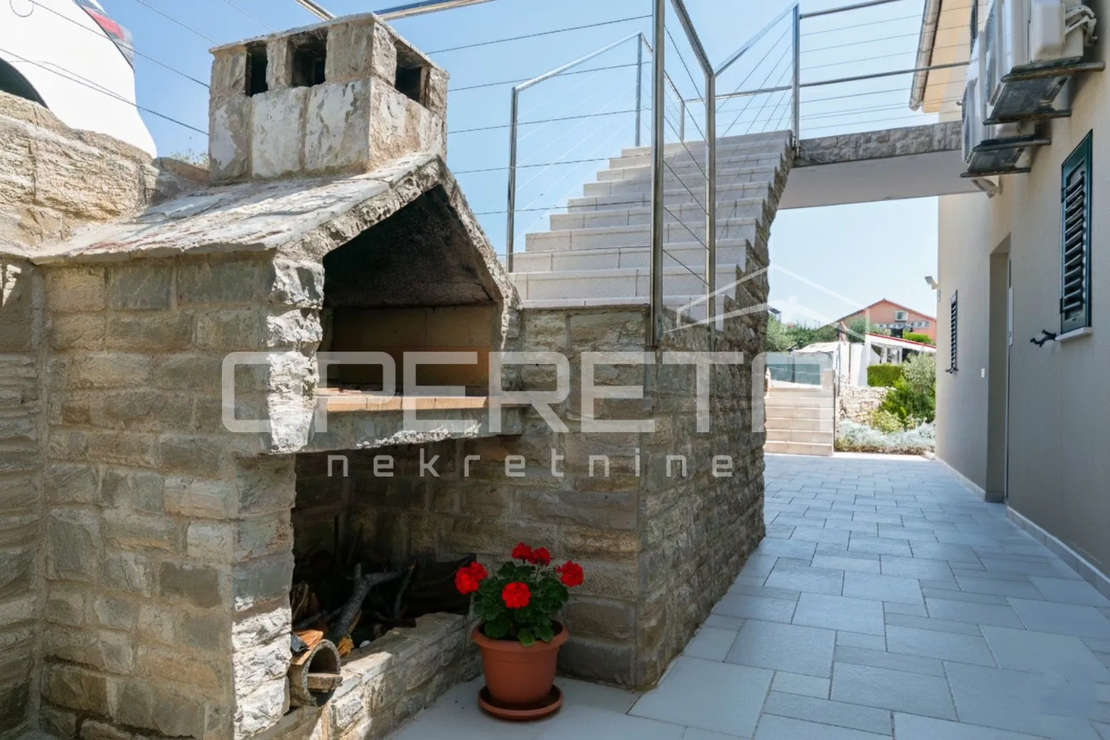 prodaja, jedinstvena 4bdr 4bthr villa na plaži, s 1.000m2 zemljišta - slika 23