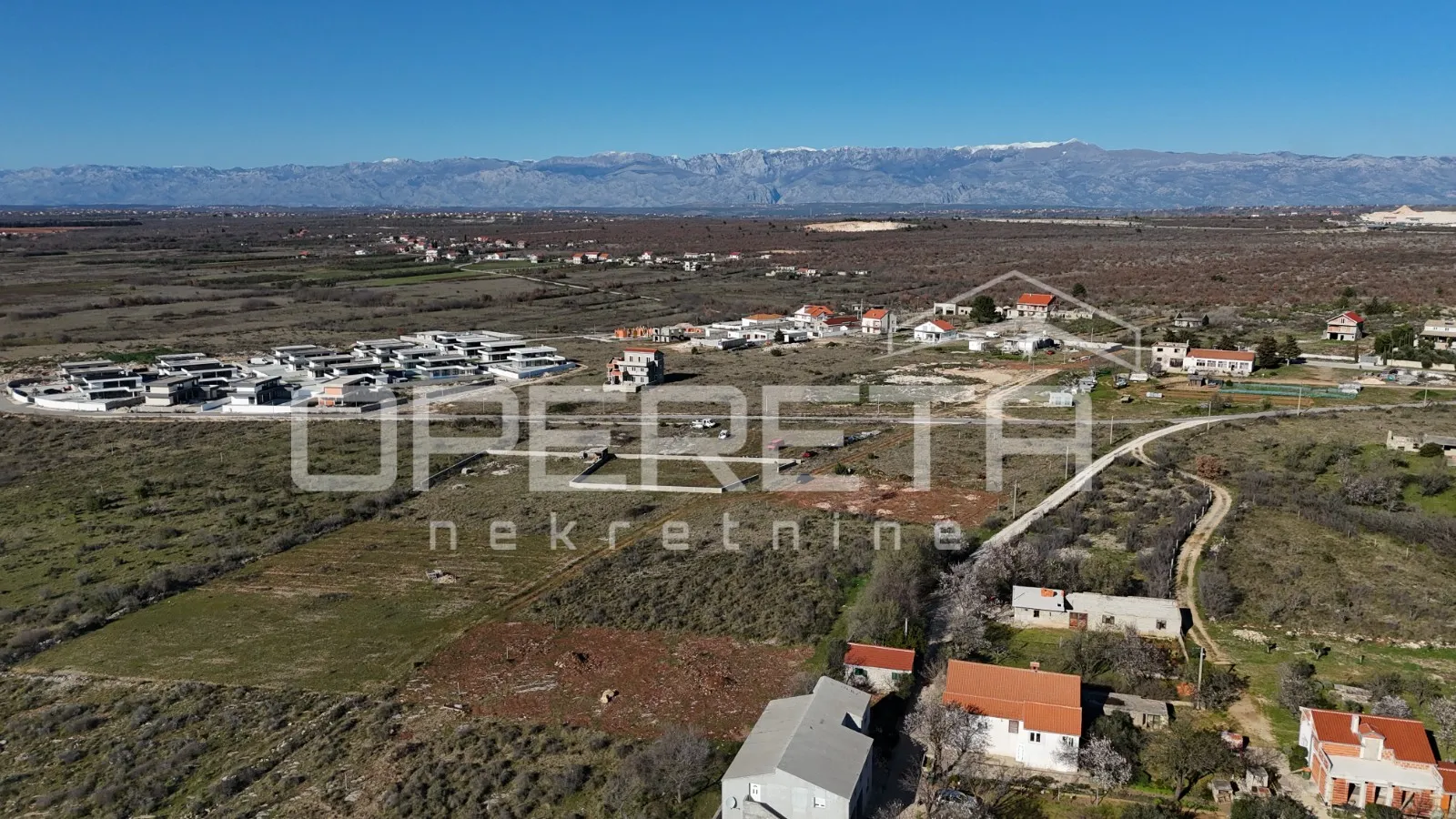 Zemunik G. – Građevinsko zemljište 1.669 m², mogućnost parcelacije