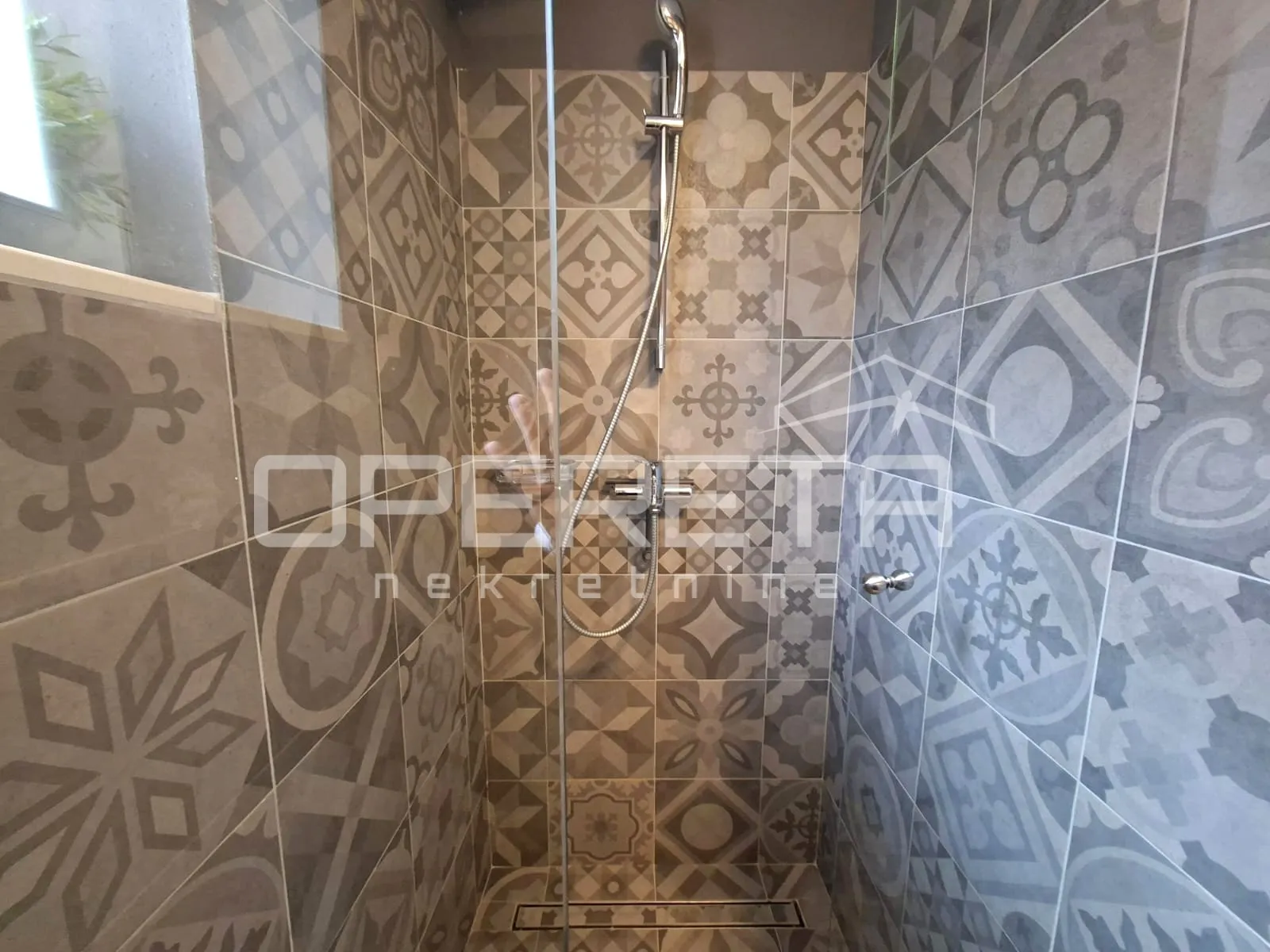 kuća s 4 apartmana u centru šibenika - slika 6