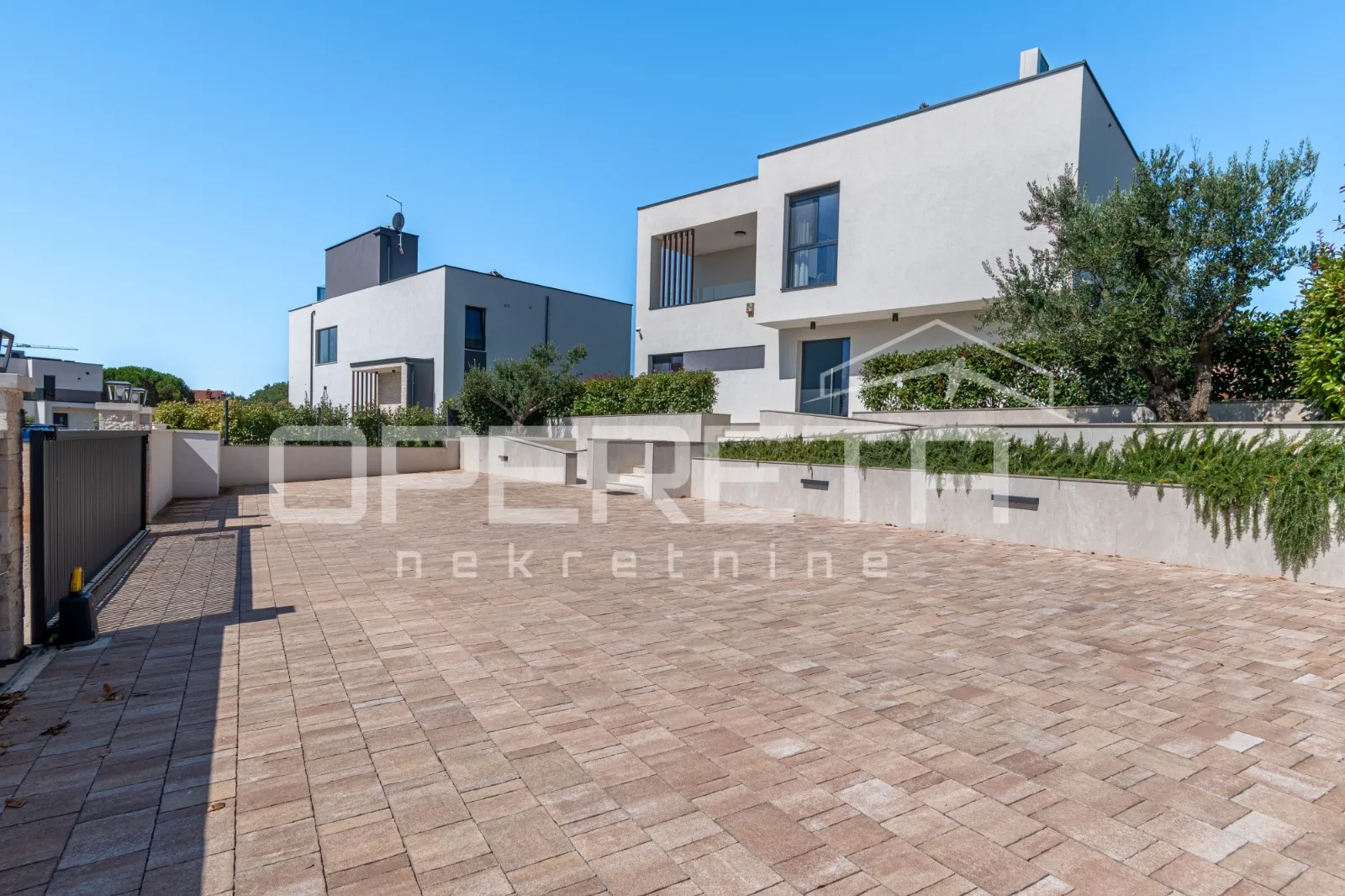 istra, poreč - elegantna i potpuno opremljena vila na periferiji poreča - slika 5