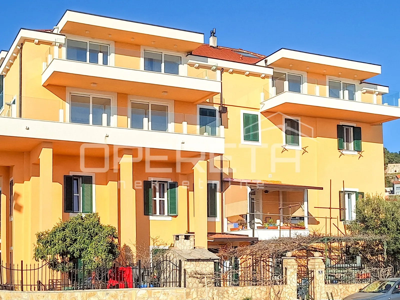 luksuzni stan 3s, 138 m2, šibenik - slika 2