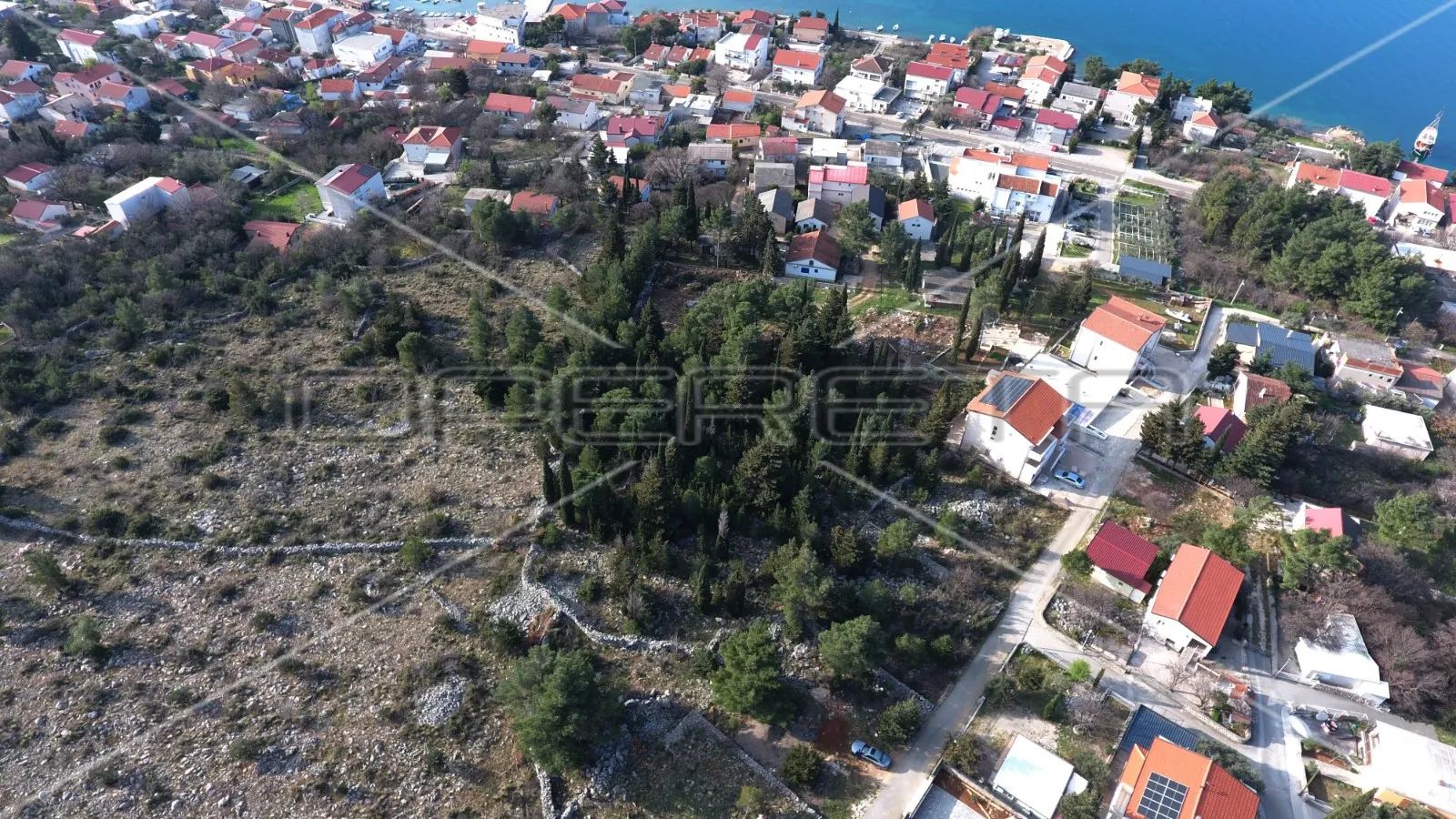 građevinsko zemljište sa borovom šumom u centru starigrada, 4081m2 - slika 7