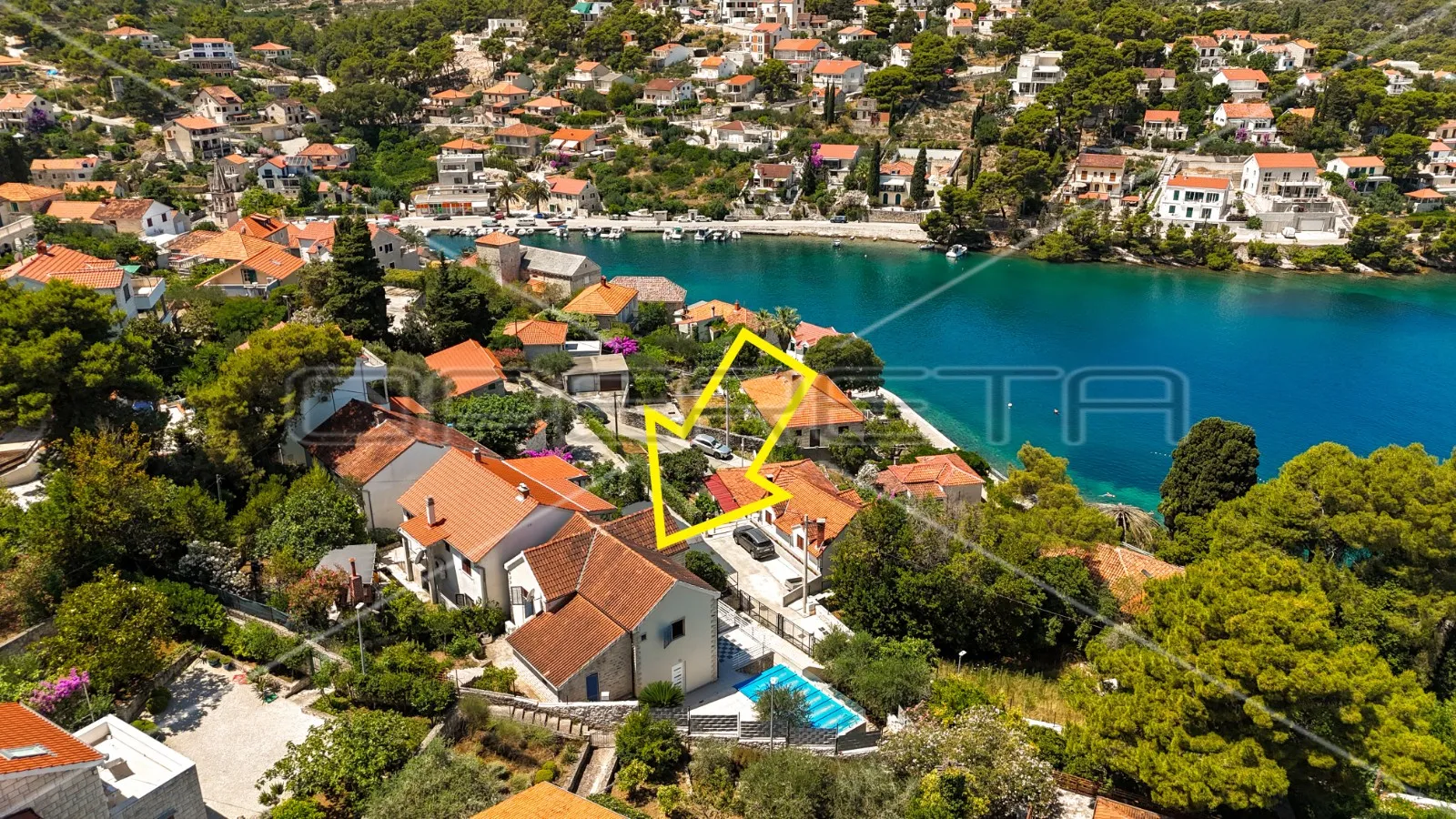 kuća na atraktivnoj lokaciji s pogledmo na more, splitska, otok brač - slika 13