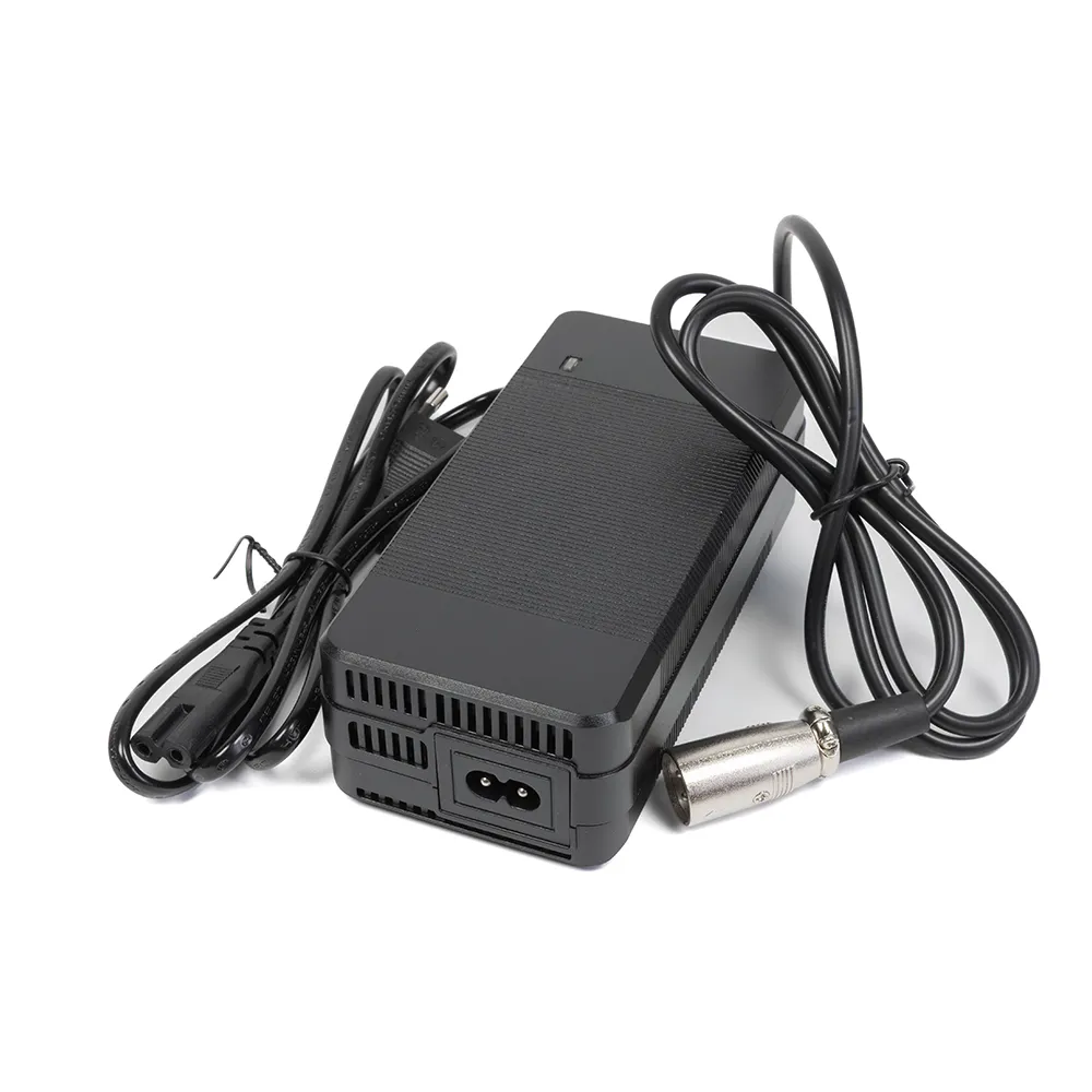 Optimus 126W punjač za električne romobile (42V/3A, 8mm 3-pin) - Zagreb