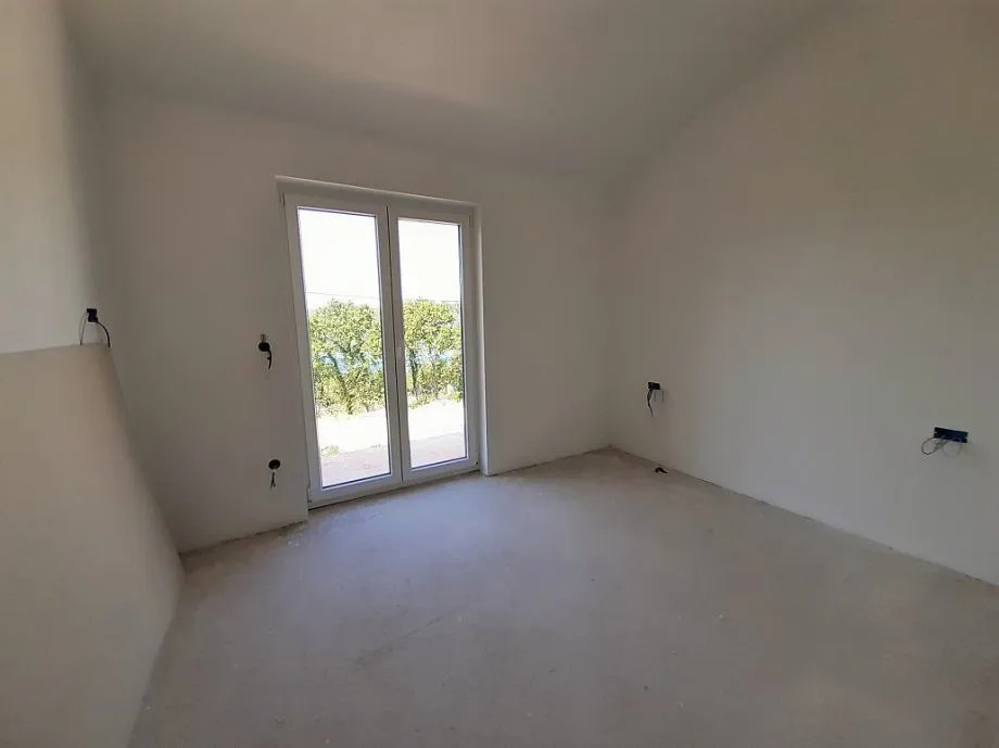 istra, trget, kuća 82 m2 sa bazenom, pogled na more, 450 m od mora - slika 8