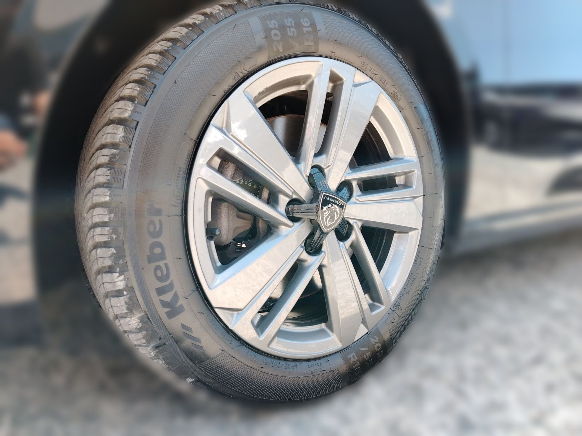 peugeot 308 sw 1.5 bluehdi active at - slika 6