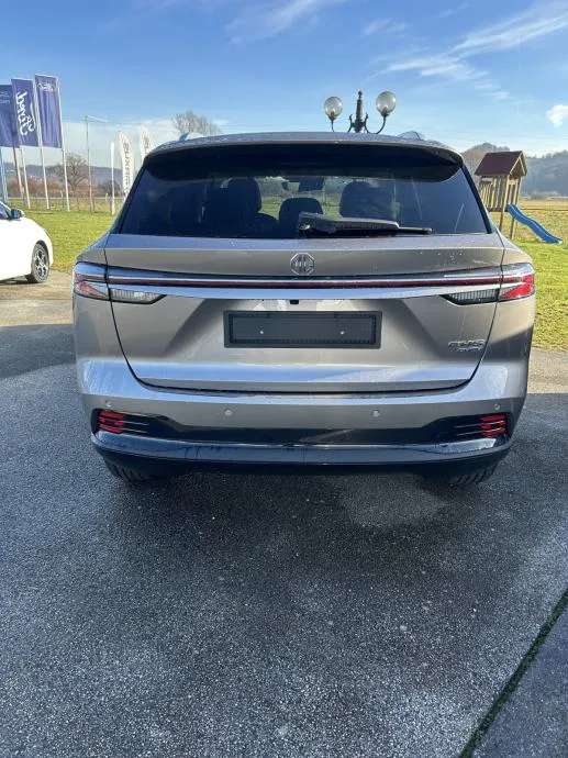 mg hs plug in hybrid+ - luxury - slika 5
