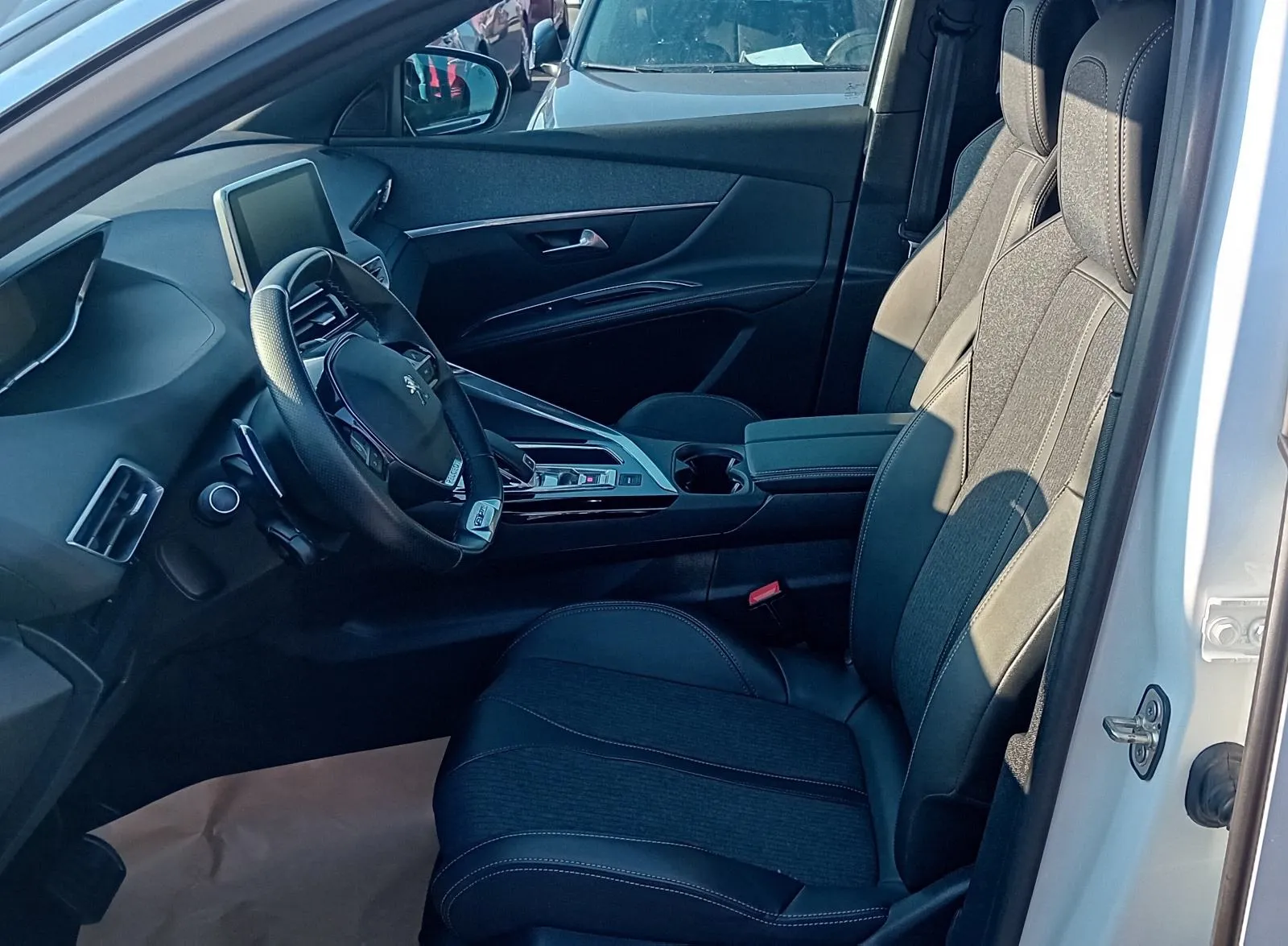peugeot 5008 1,5 bluehdi automatik,do 2 godine jamstva,u sustavu pdv-a - slika 6