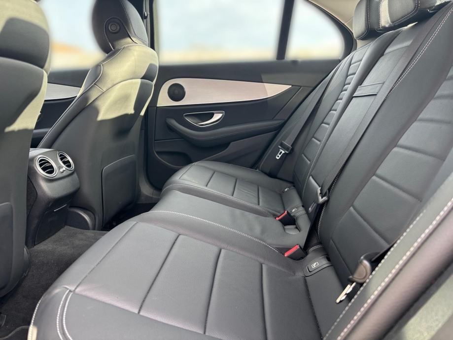 mercedes-benz e-klasa 200 d automatik - slika 16