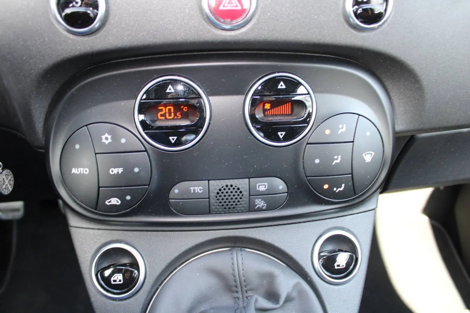 abarth 500 695 competizione - slika 11
