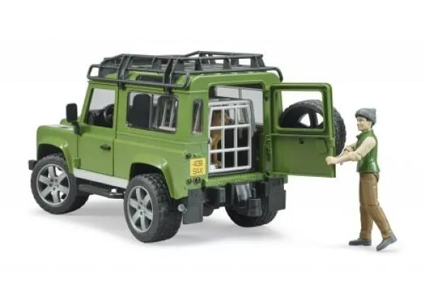 bruder karavan land rover vagon sa šumarom i psom - slika 4