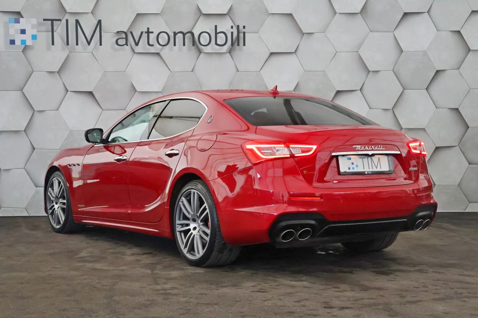 maserati ghibli diesel 3.0d v6 aut 275ks adapt.led radartemp - slika 4
