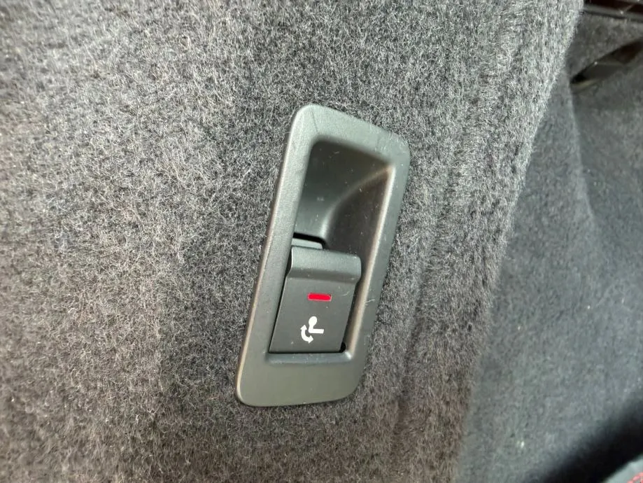 audi a4 avant 35 tdi automatik•2021.g.•ambi•sline•leasing• - slika 20