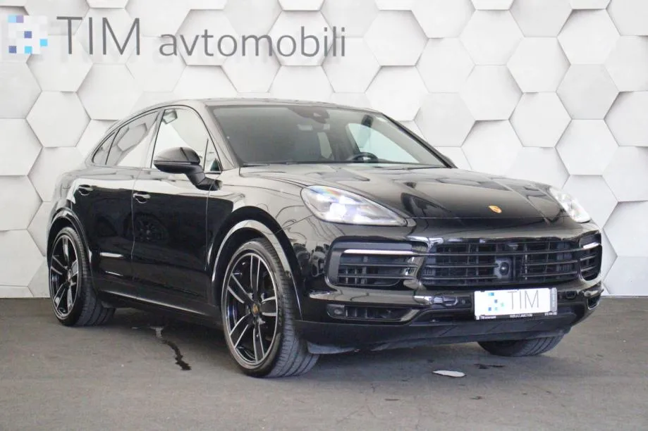 porsche cayenne coupe 3.0 v6t 4x4 aut sport chrono+ panomatrix led bos - slika 2