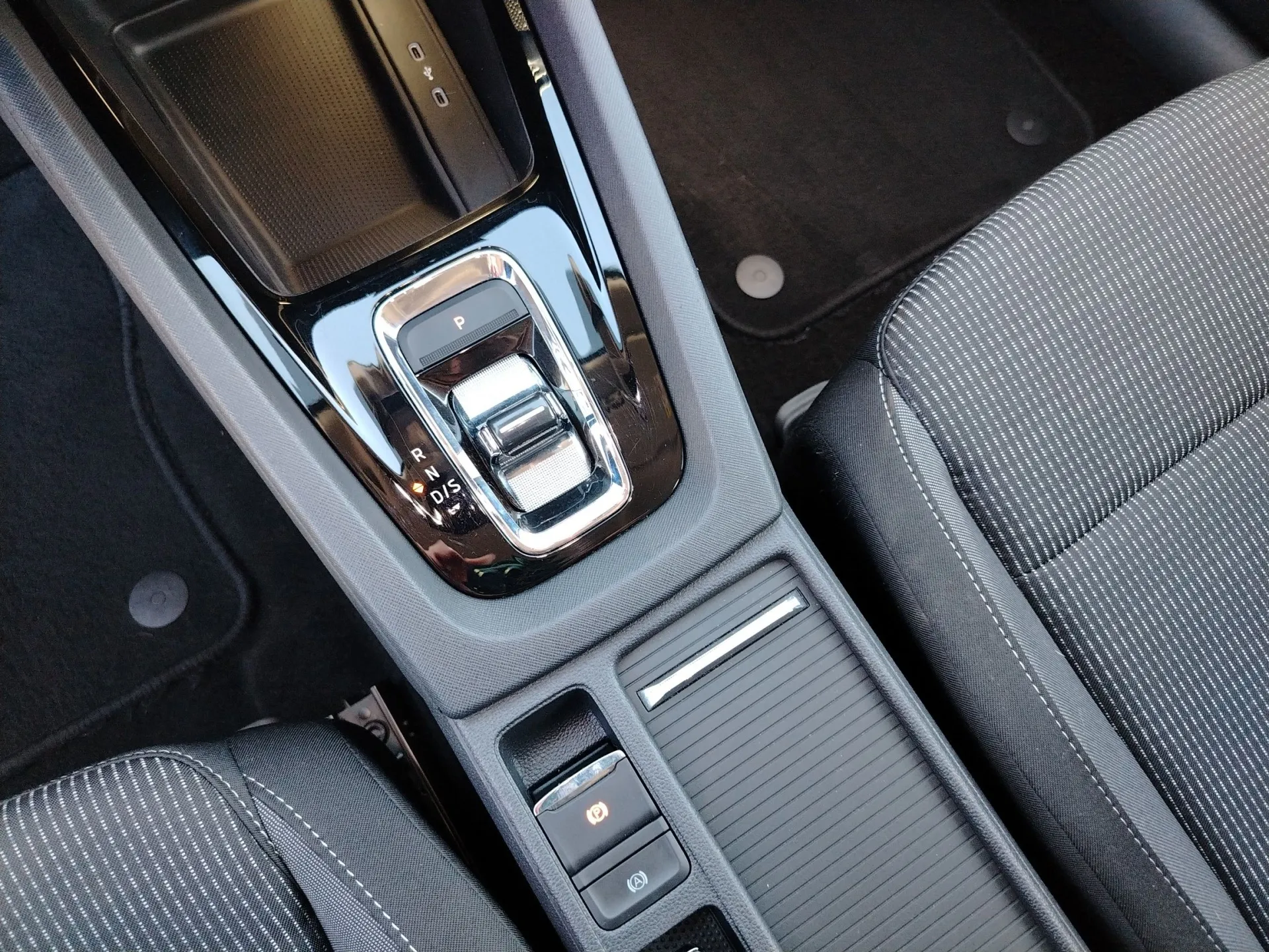 škoda octavia combi 2.0 tdi dsg ambition - slika 13