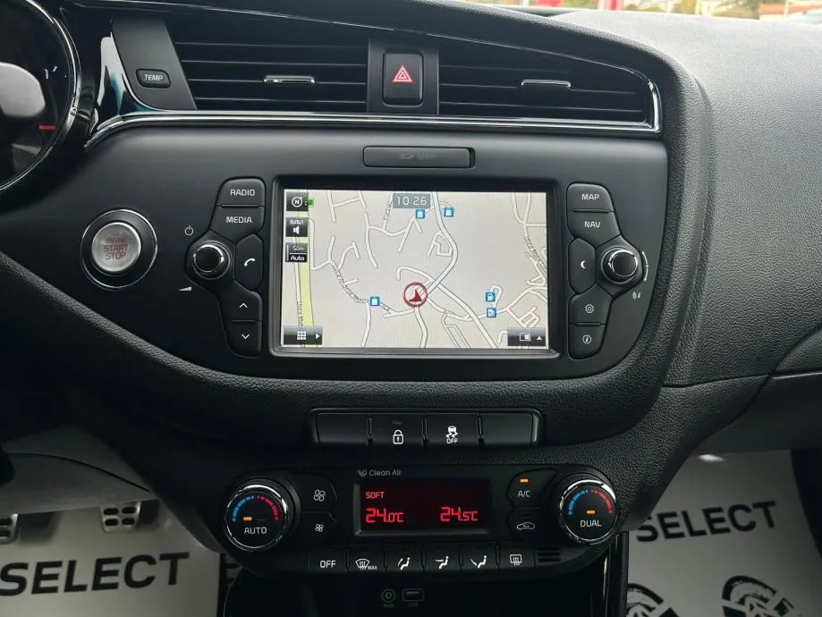 kia ceed sw 1,6 crdi gt line - navi - servis - garancija - reg 1 god!! - slika 14