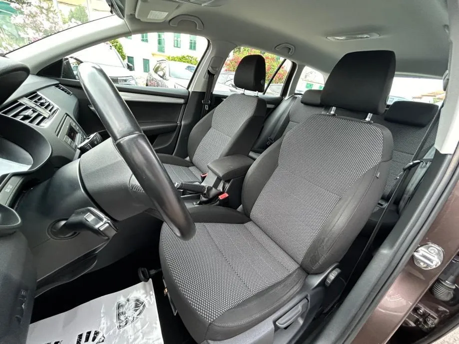 škoda octavia sw 1,6 tdi - 149.000km - servisna - odlična - reg 1 god! - slika 11