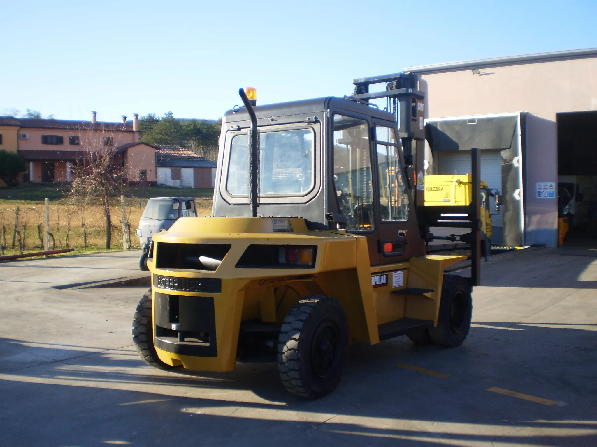 caterpillar dp60 4ss70dvb - akcija - slika 1