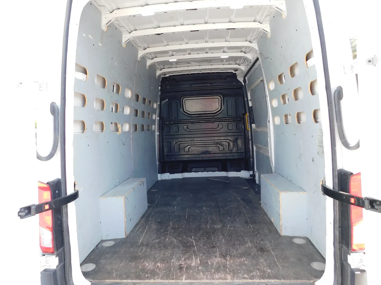 12550 vw crafter 35 - slika 14