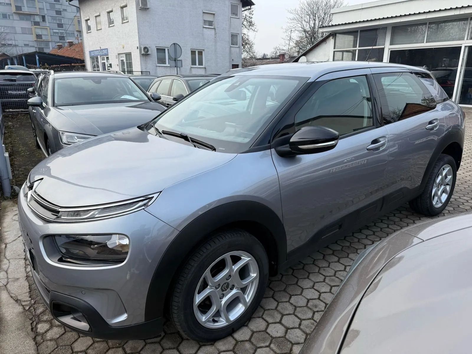 Citroën C4 Cactus 1,2 PureTech, AUTOMATIK, PARK SENZORI, 4x GARANCIJA! - Martinovka
