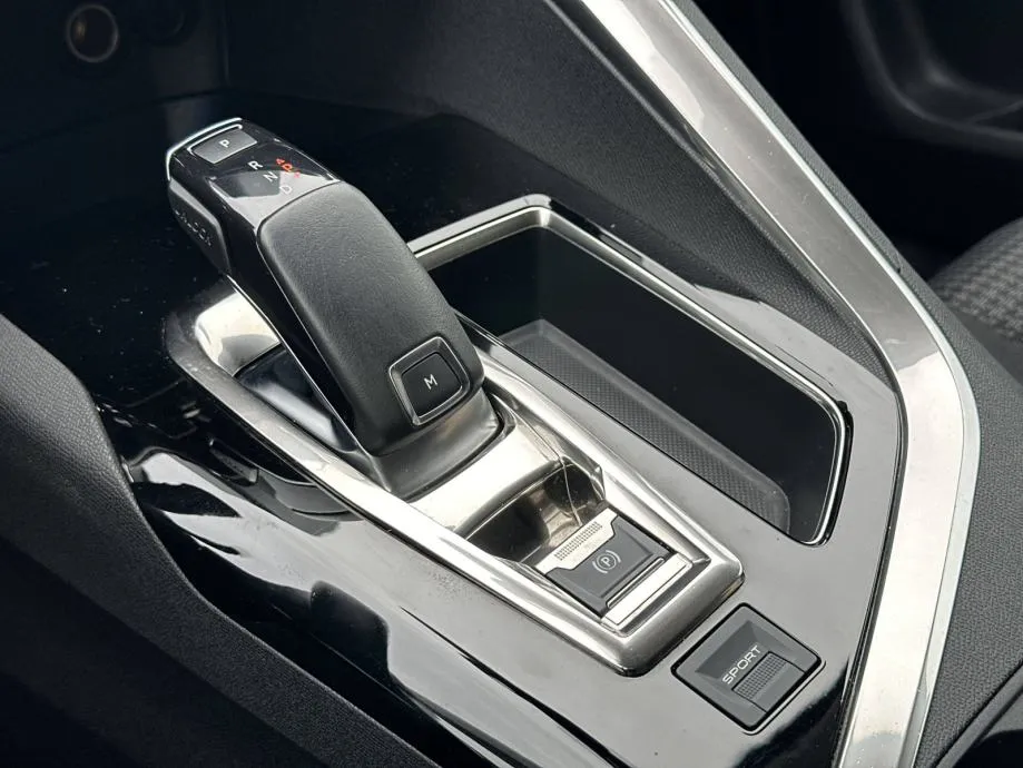 peugeot 3008 1,5 bluehdi 130 ks * automatik * jamstvo 24 mjeseca - slika 20