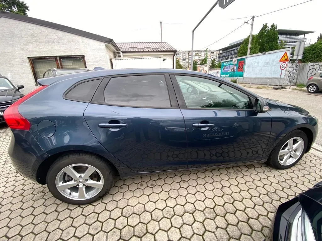 volvo v40 d3 kinetic automatik, navi, tempomat, 4x garancija!!! - slika 7