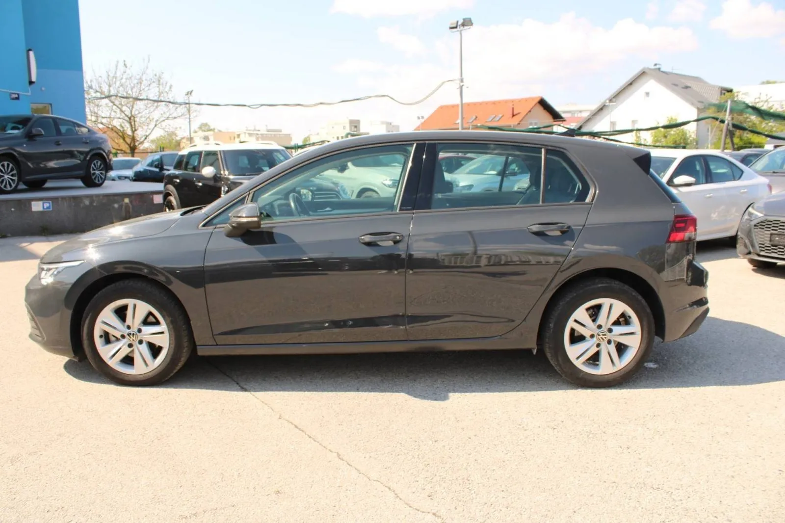 vw golf viii 1.0 etsi dsg - slika 8