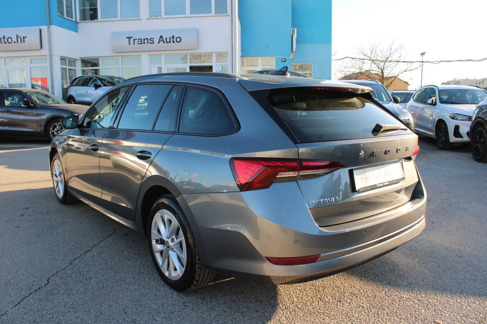 škoda octavia combi 2.0 tdi dsg 150ks *led, navigacija* - slika 16
