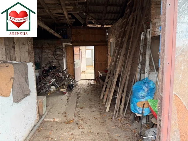 vukovar, sajmište 194 kuća 40m2 i 3 p.z. na ok. 1079 m2 - slika 21