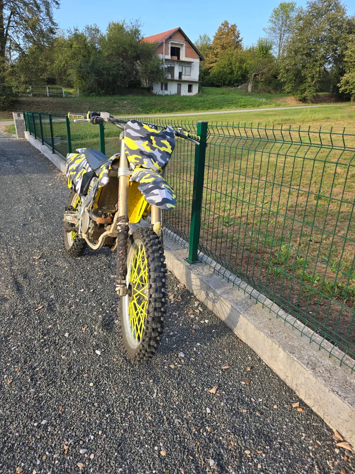 suzuki rmz 250 - slika 2