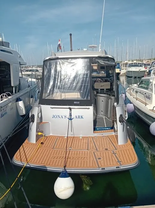 charter motorne jahte mirakul 30 - slika 6