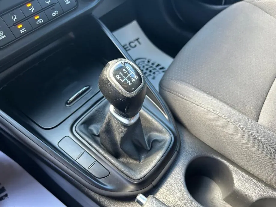 kia carens 1,7 crdi lx - servis - garancija - reg 1 god!! - slika 20