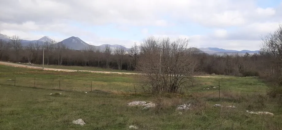 građevinsko zemljište, lovinac, 4460 m2, moguća kupnja manjih parcela - slika 10