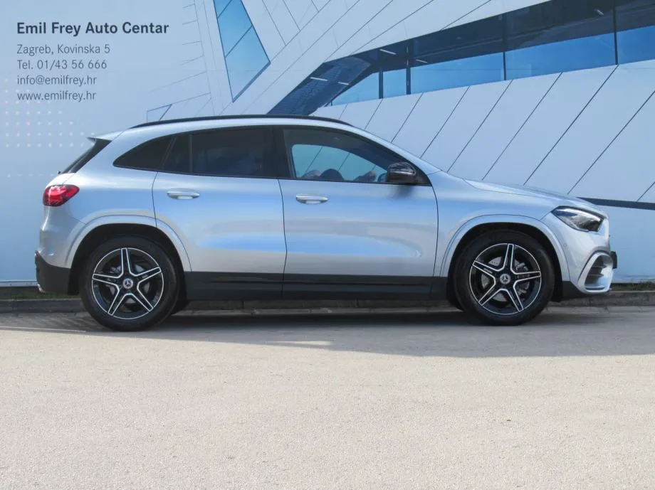 mercedes-benz gla 200 d amg line/night/panorama/keyless/memory - slika 5
