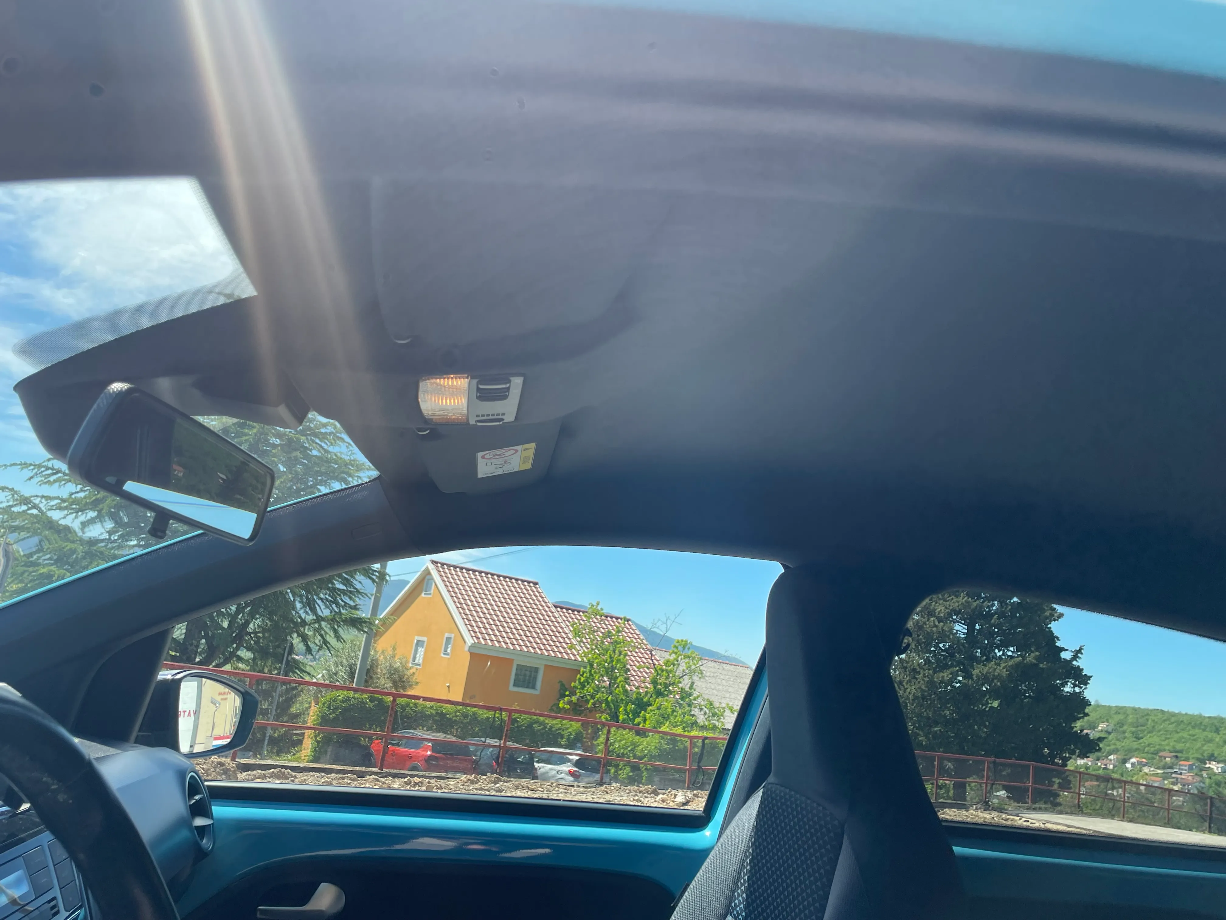 vw up 1.0,48kw,2021 god,44000km - slika 11