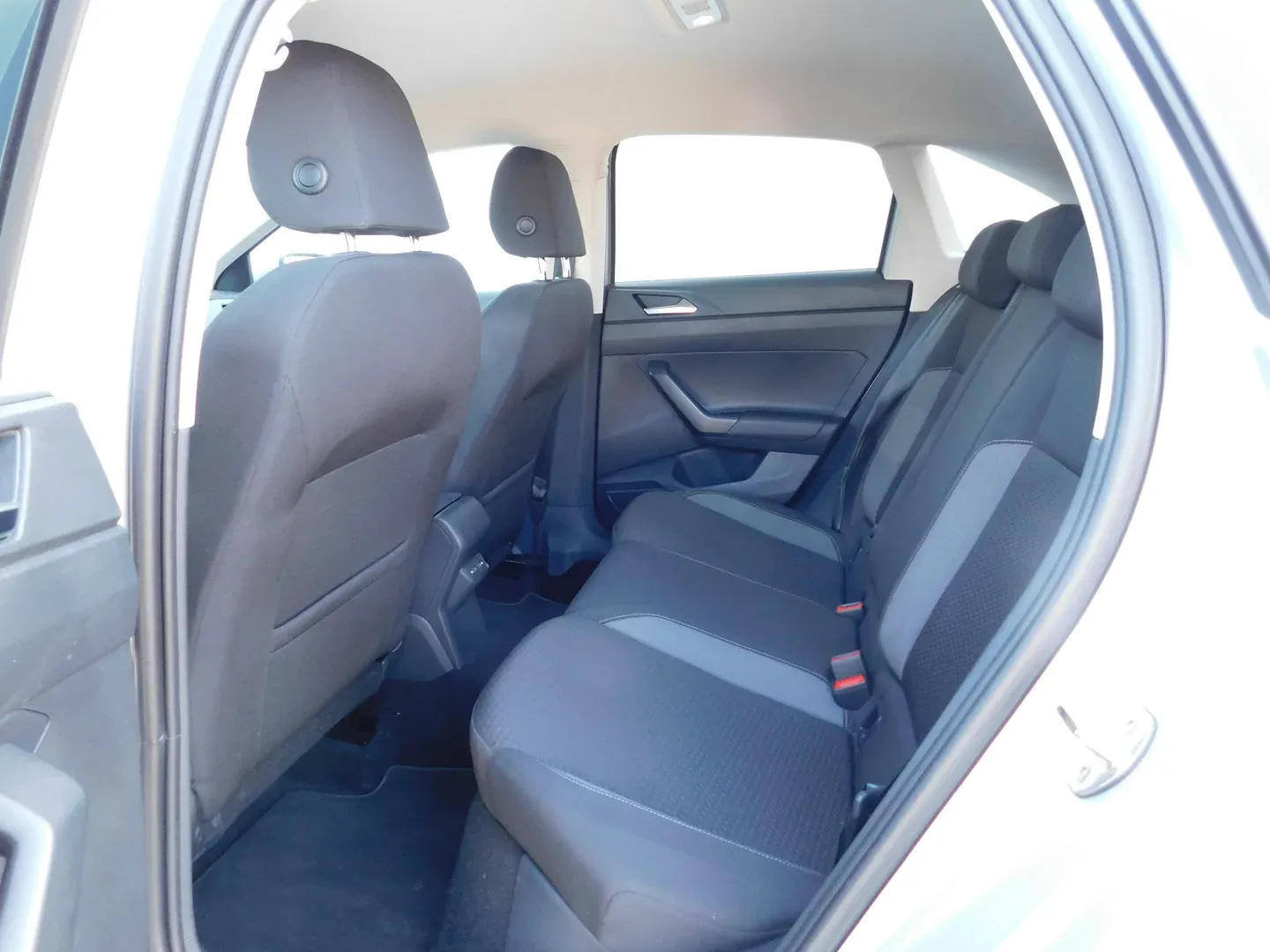 11598 volkswagen taigo 1.0 tsi life plus - slika 10