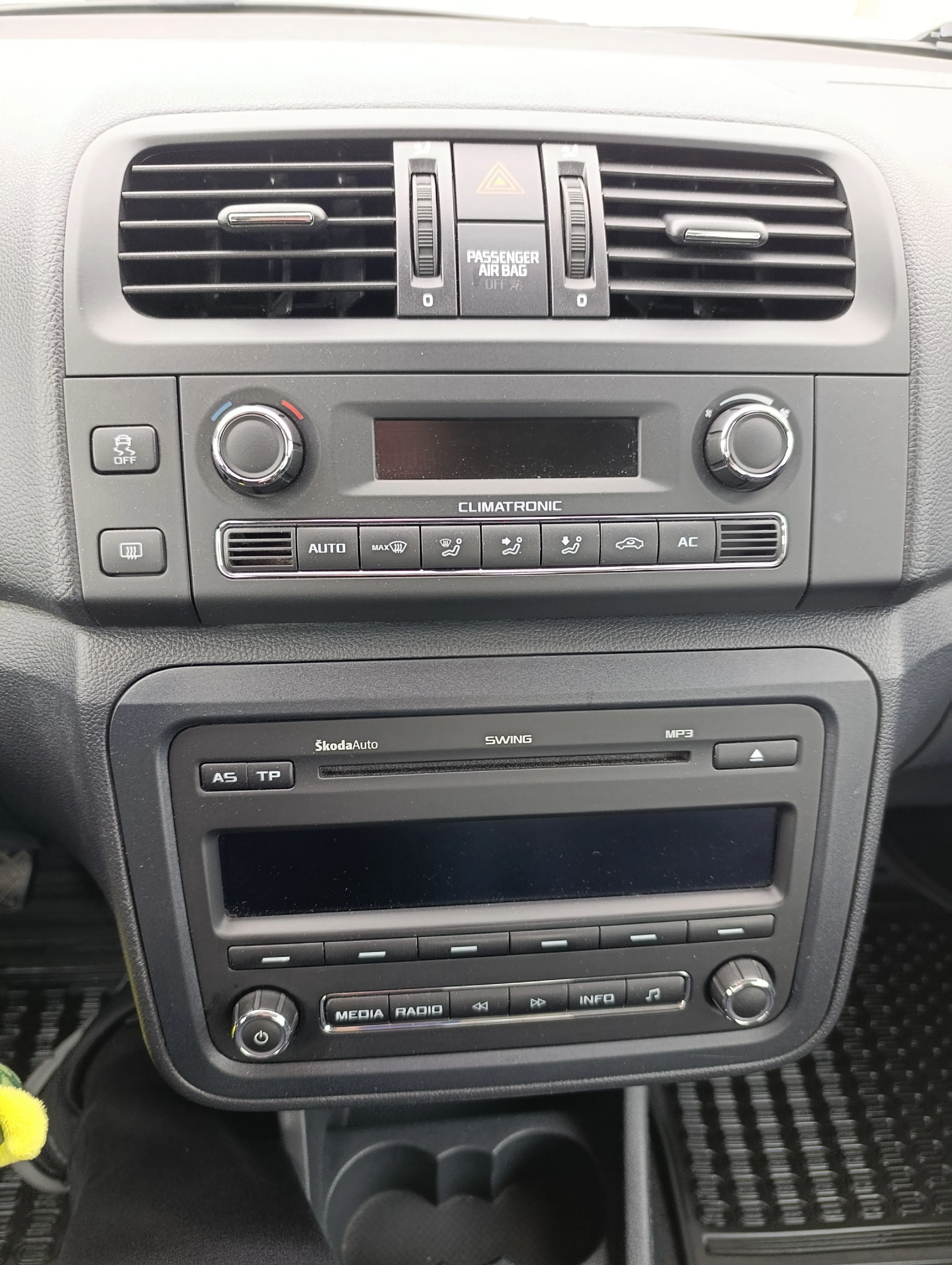 škoda roomster 1,2 tsi - slika 10