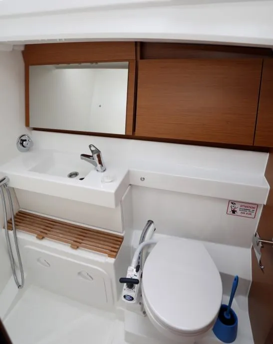 jeanneau sun odyssey 440 - slika 11