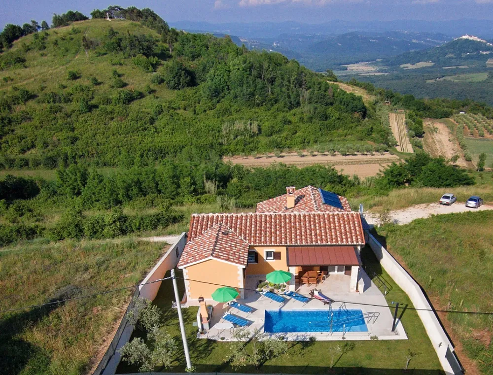 VIŽINADA, samostojeća kuća s panoramskim pogledom, KOP-739