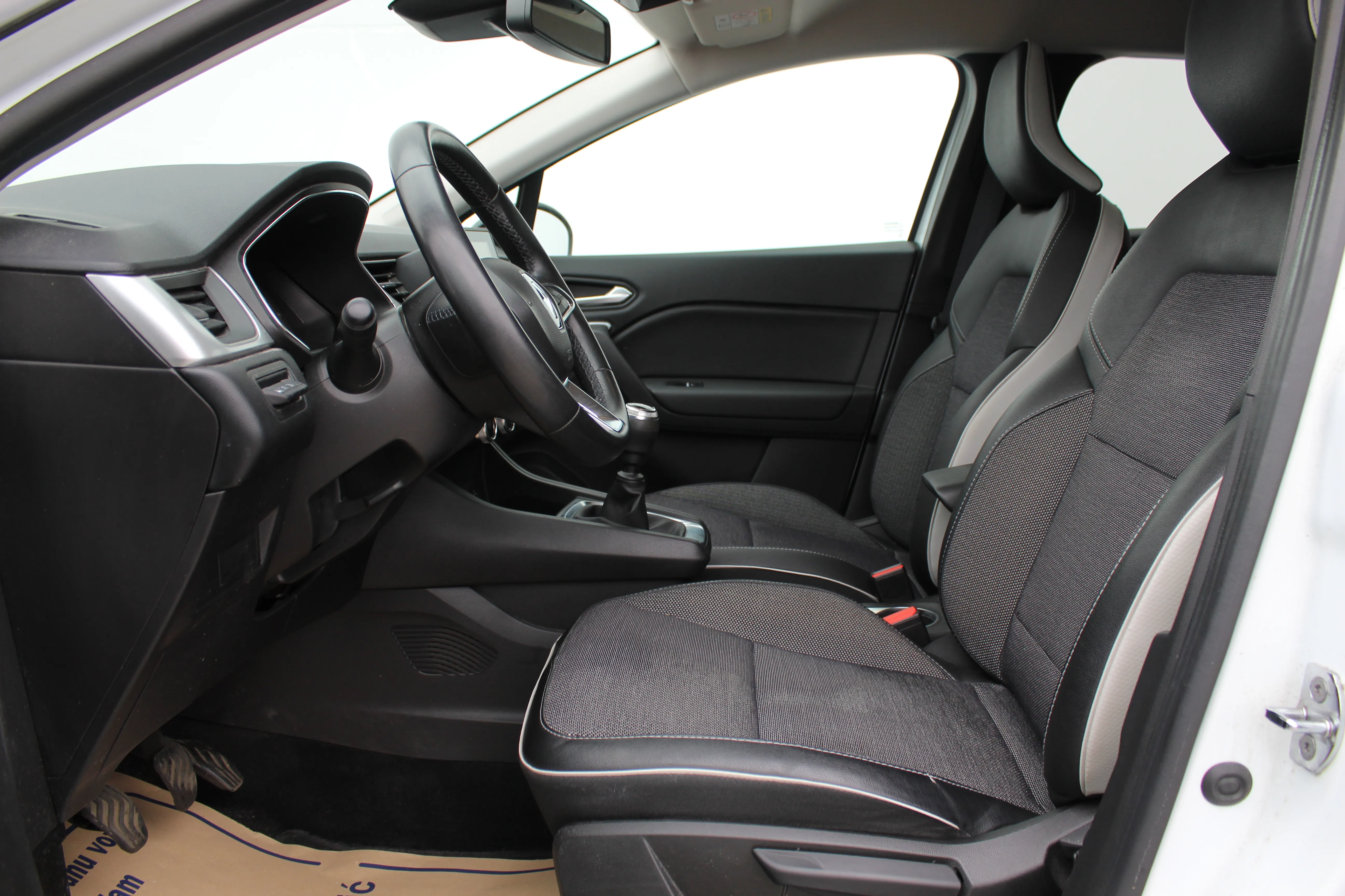13108 renault captur tce 90 intens - slika 8